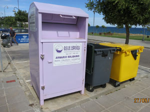 Контейнер для бытового и строительного мусора в Испании