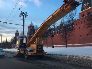 Погрузка снега в ЦАО