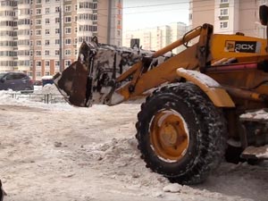 уборка снега в  Щербинке трактором