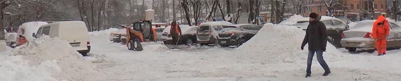 Уборка и вывоз снега в Щербинке идёт полным ходом
